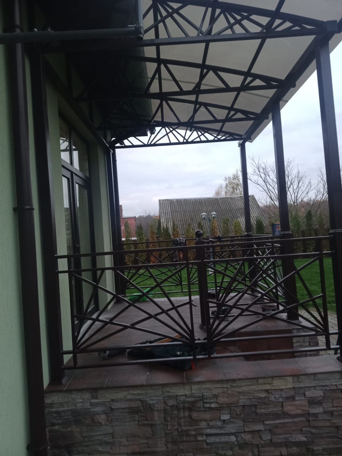 Терраса с зоной барбекю
